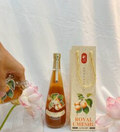 Ruou Mo Royal Umeshu Luxury Vay Vang Gold 23k 500ml 4